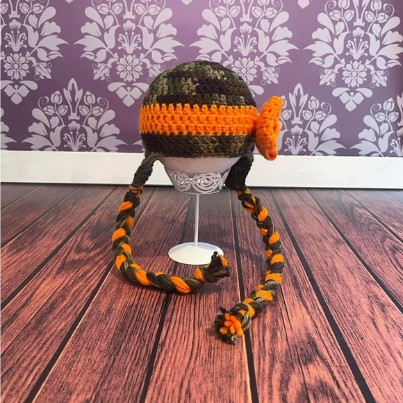 Crochet Camo Earflap Hat - Picture 4 of 4